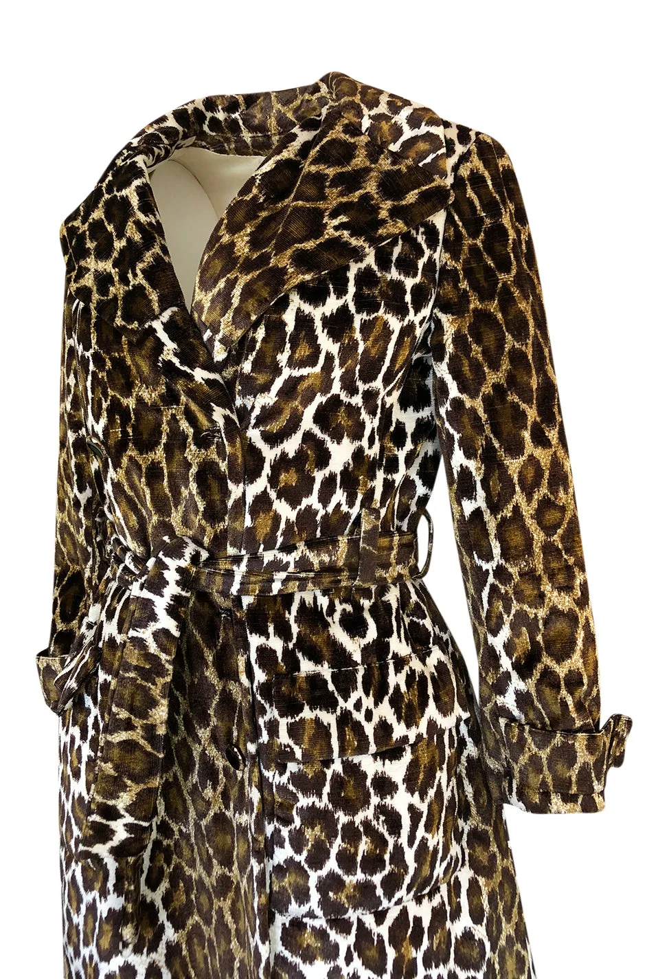 1960s Adele Simpson Amazing Quality Leopard Printed Velveteen Coat