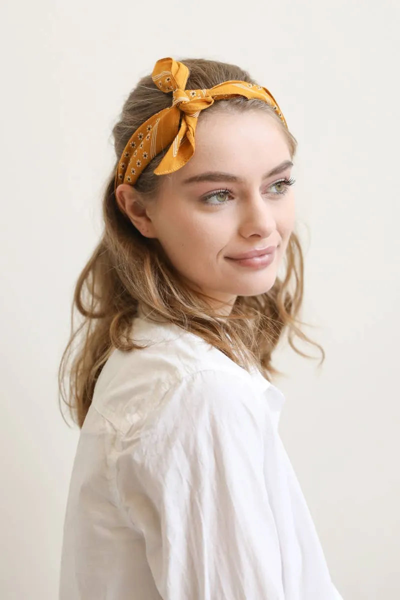 Daisy Flower Field Bandana