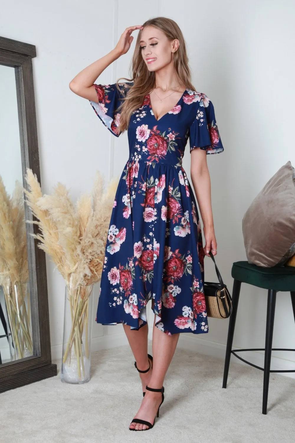 Double Second V-Neck Hanky Hem Pleated Floral Dress