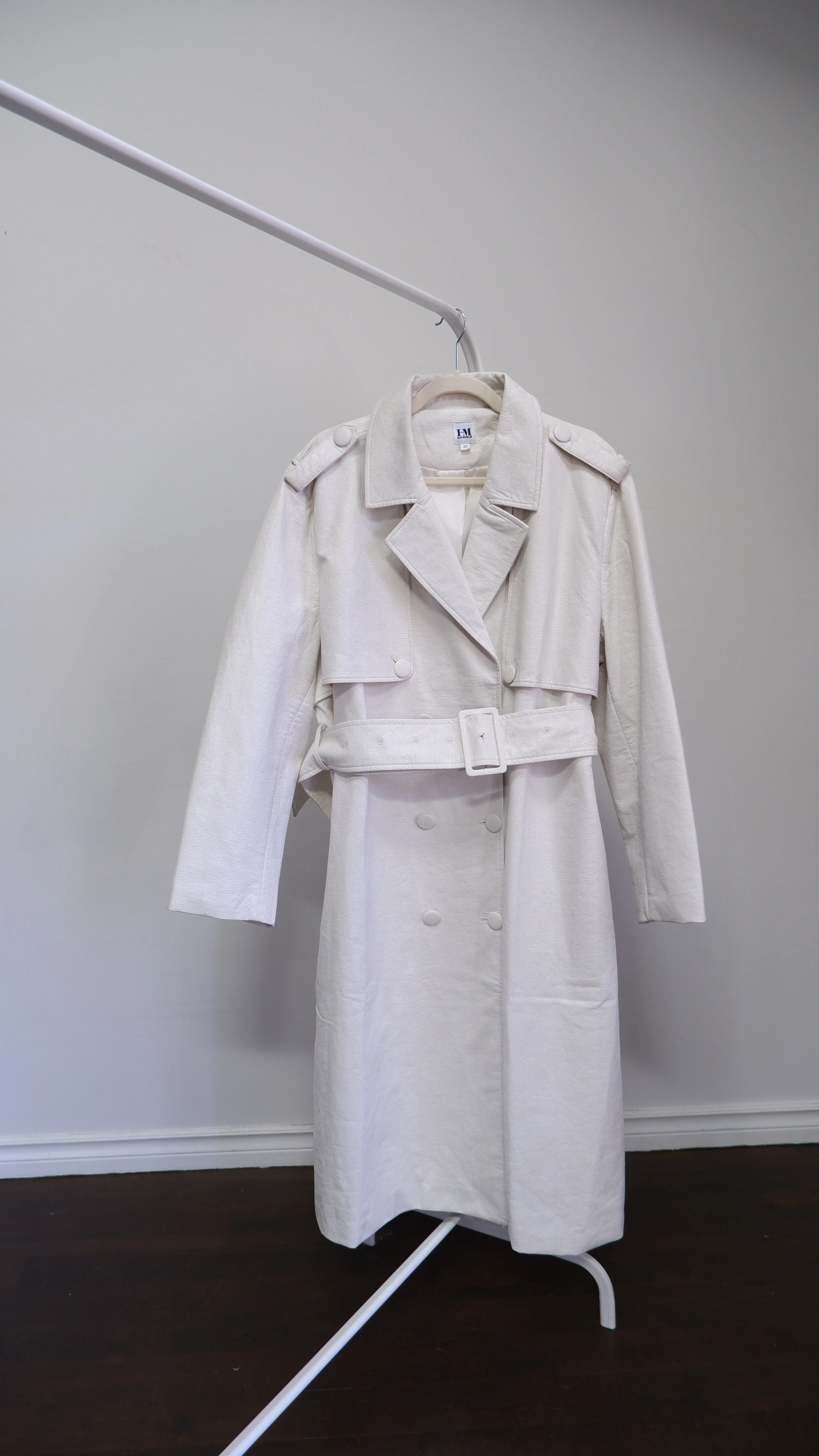 Hilary MacMillan Ivory Snakeskin Trench Coat - 2X