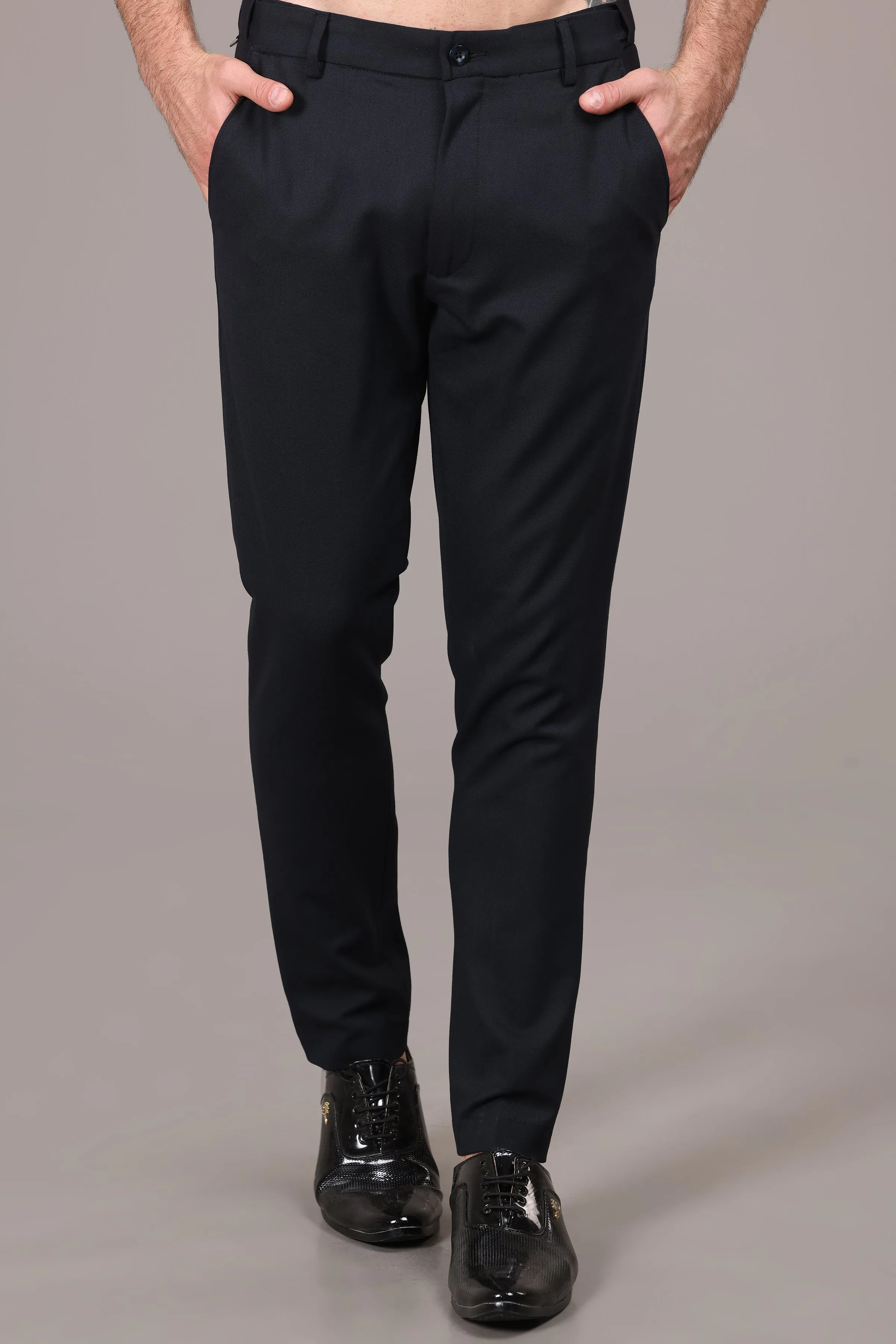 Ivyn Elegant Black Slim-Fit Formal Trousers