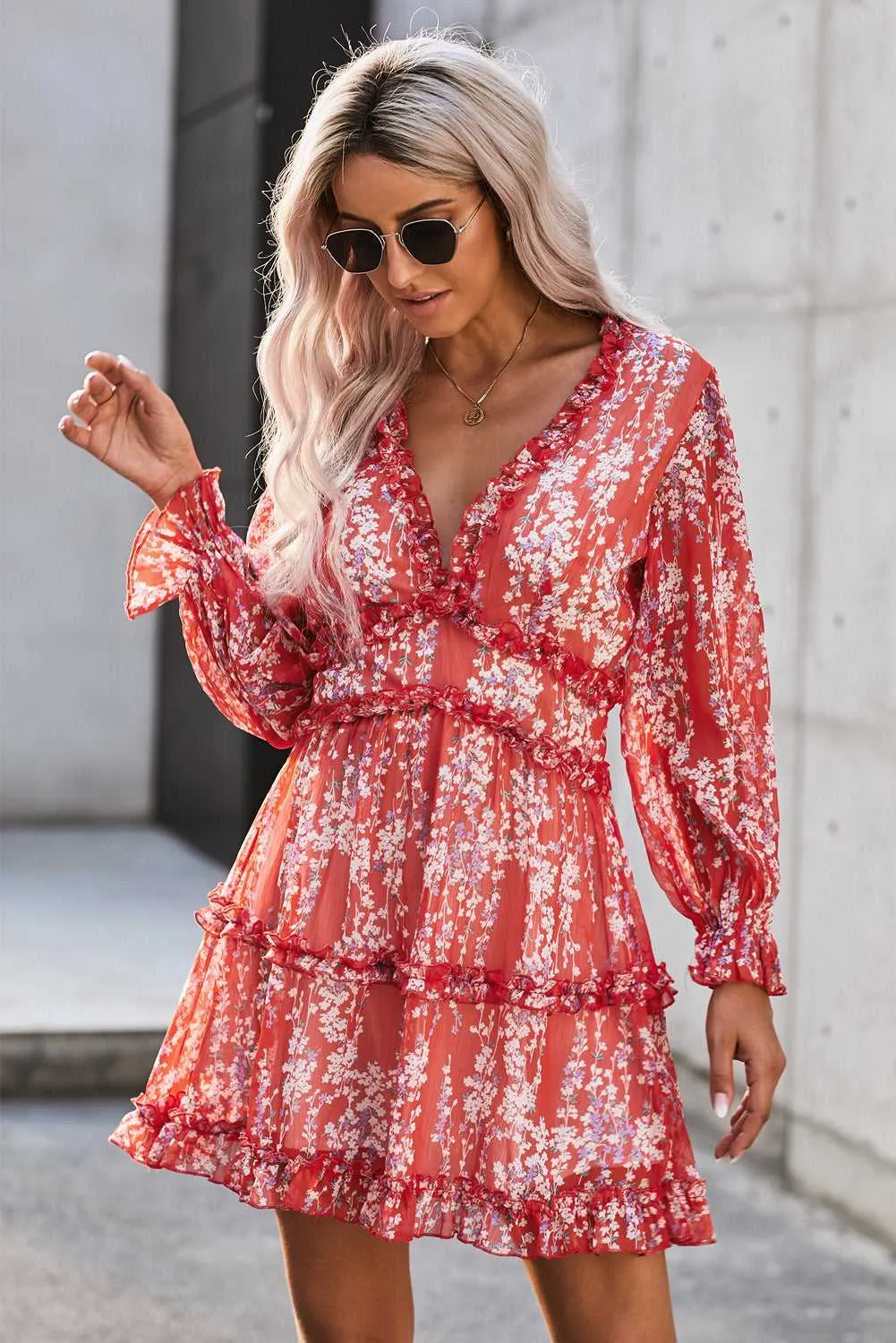 KittenAlarm - Women's Summer Fashion Mini Dress Flared Sleeve V Neck Short Backless Dress Floral Print Ruffled Hem Swing Dress