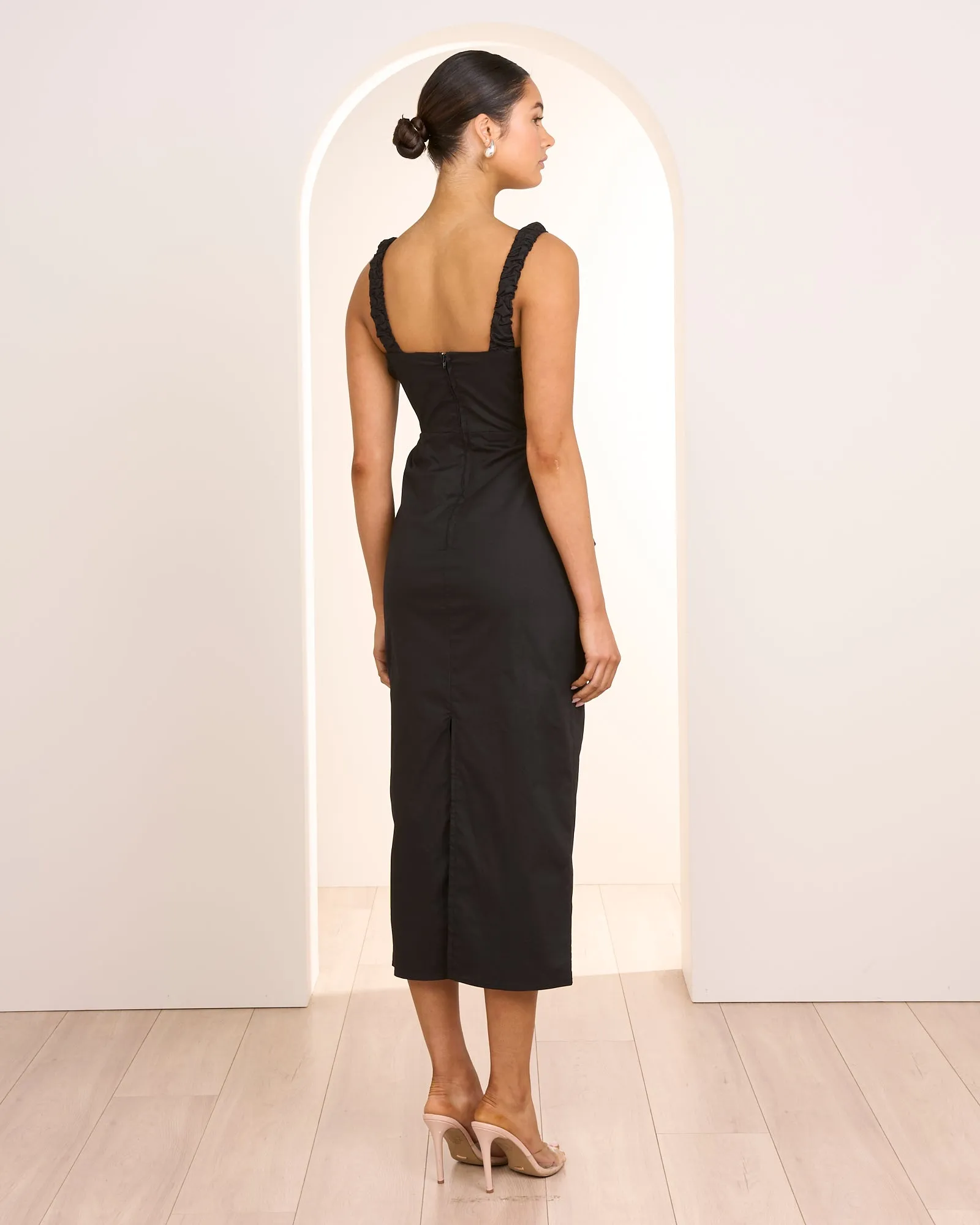 Lexie Sleeveless Midi Dress