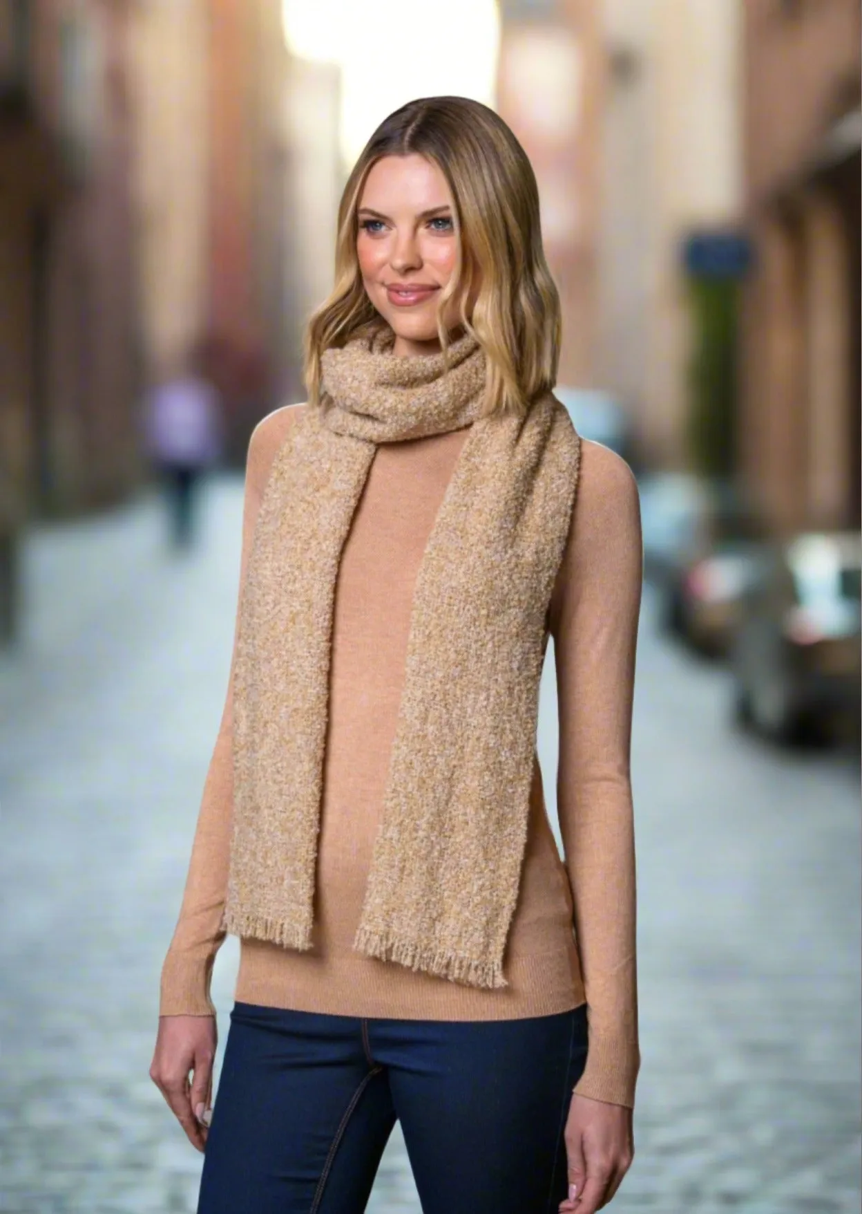 Mucros Cara Scarf | Beige