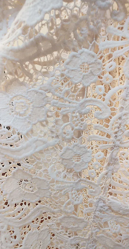 *NEW WITH TAG - EXQUISITE CHICO'S $199 COLLECTIBLES LIMITED EDITION LACE COAT IN PEARLIZED IVORY - ABSOLUTELY STUNNING! - WOULD MAKE A WONDERFUL CHRISTMAS OR BIRTHDAY GIFT