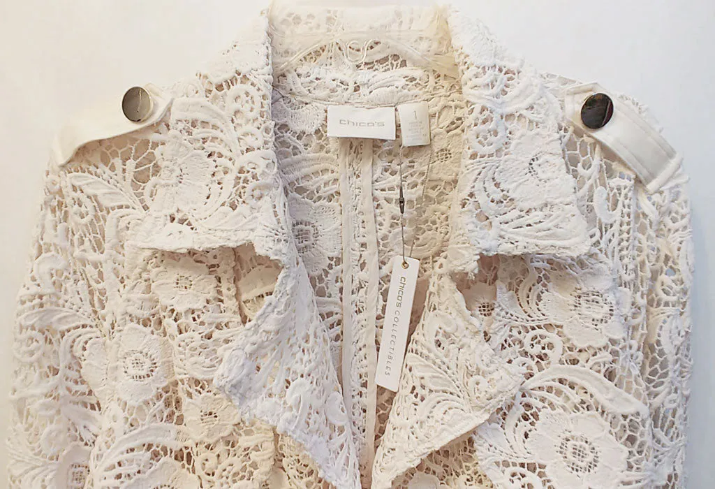 *NEW WITH TAG - EXQUISITE CHICO'S $199 COLLECTIBLES LIMITED EDITION LACE COAT IN PEARLIZED IVORY - ABSOLUTELY STUNNING! - WOULD MAKE A WONDERFUL CHRISTMAS OR BIRTHDAY GIFT