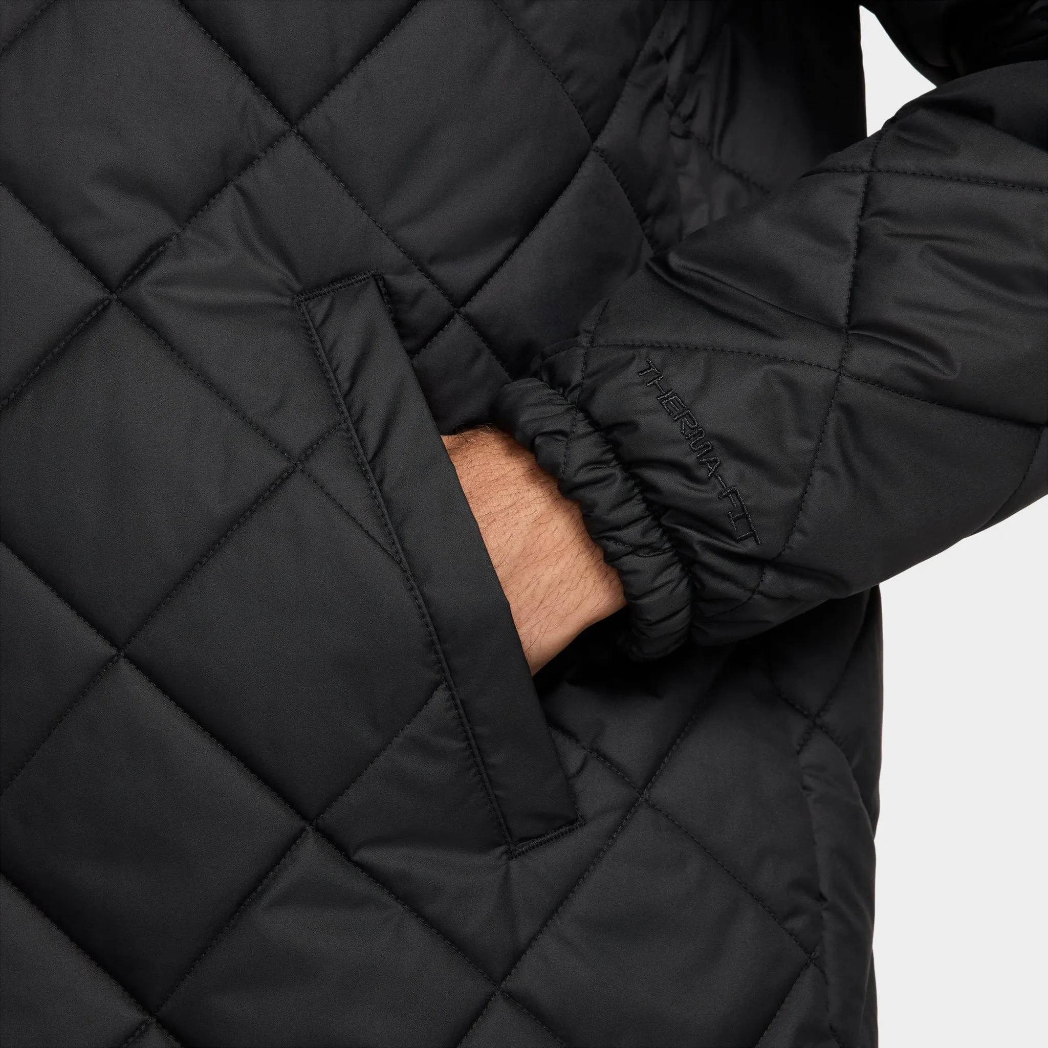 Nike Sportswear Club Lightweight Quilted Therma-FIT Jacket / Black