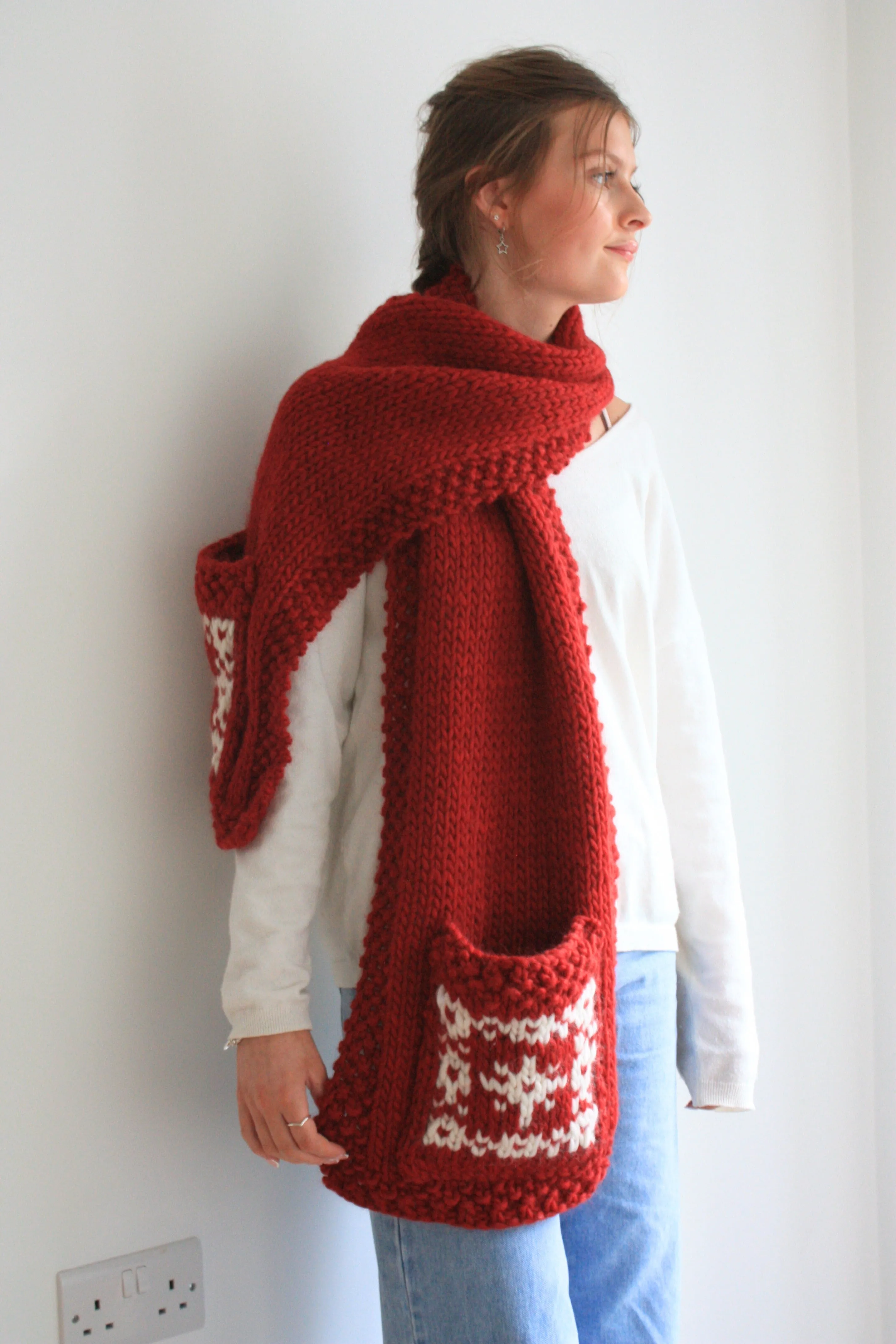 Nordic Style Pocket Scarf - Fair Isle Colourwork Knitting Pattern