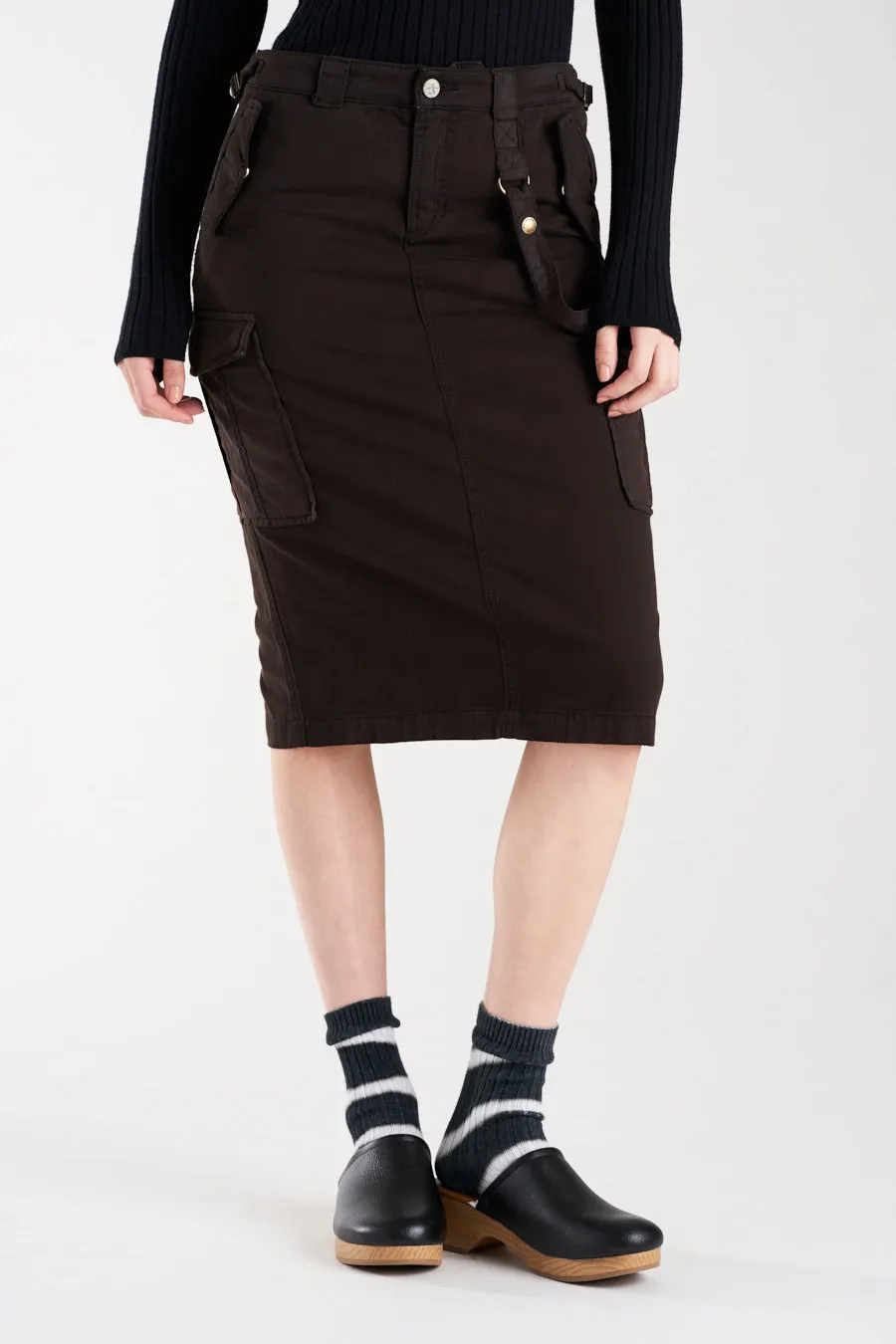 Pencil cargo skirt in Licorice