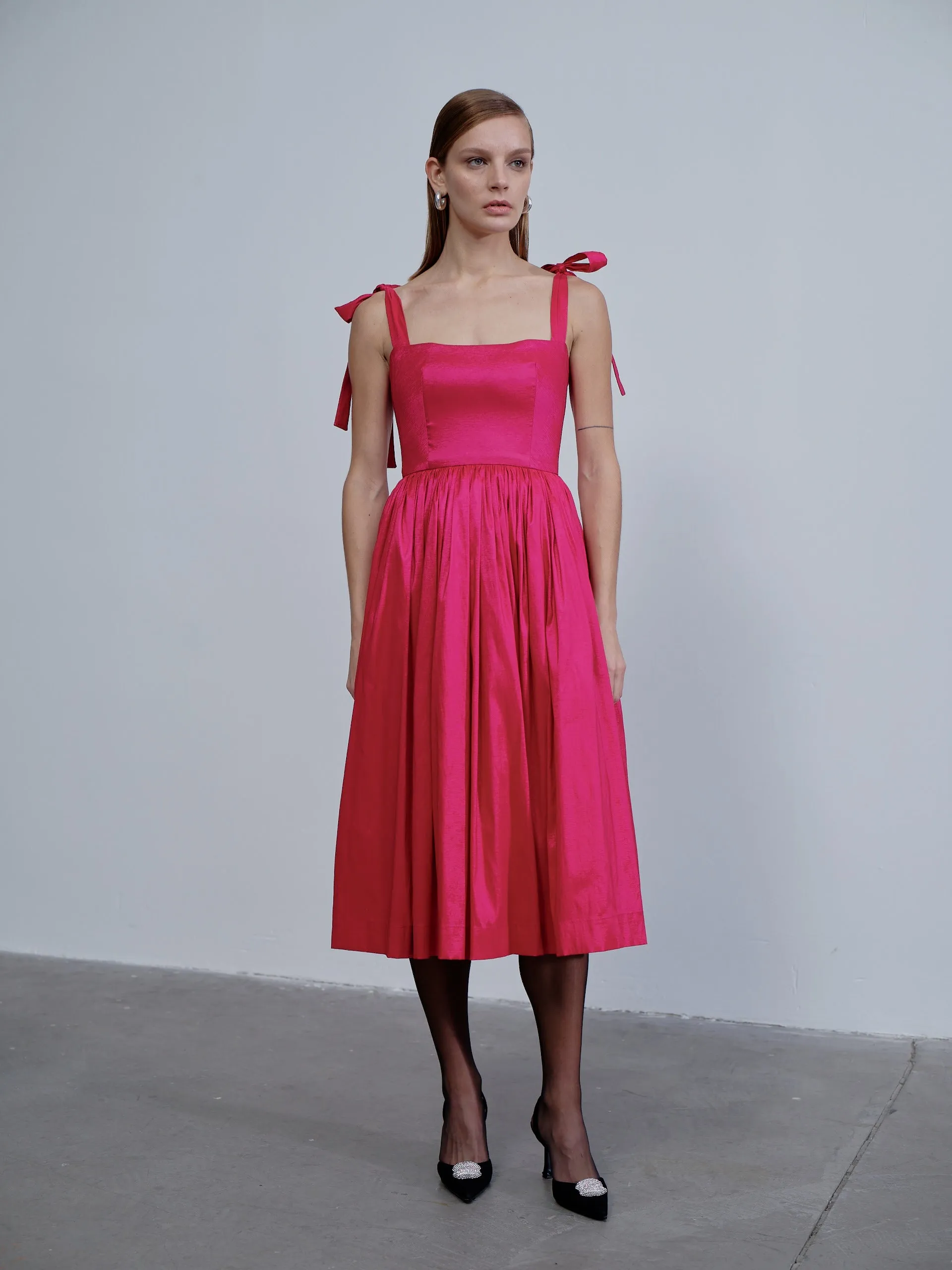 Sibby Midi Dress in Pink