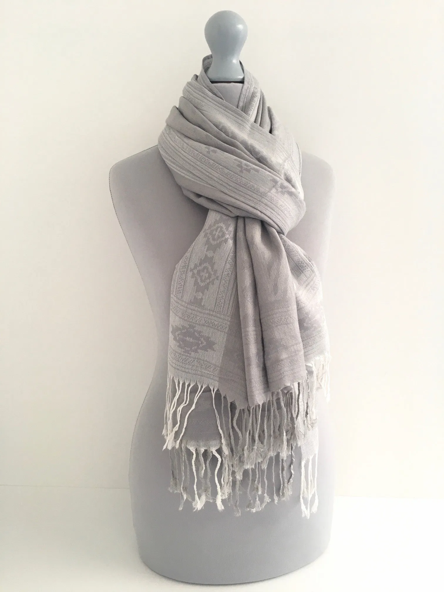 SILVER GREY ANIMAL PRINT REVERSIBLE PASHMINA SHAWL SCARF