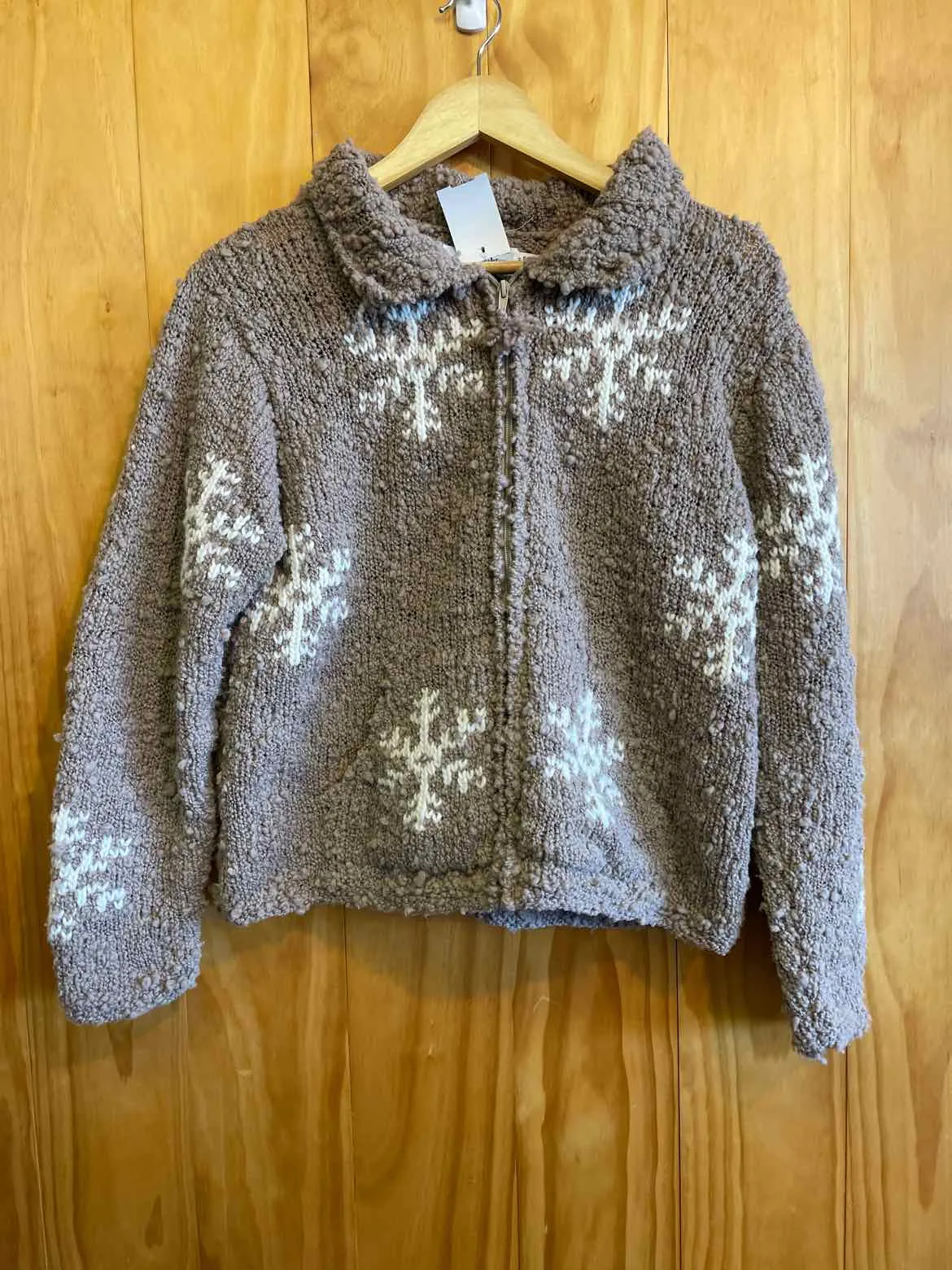 Size Medium The Sweater Venture Women's Sweater & Sweatshirt