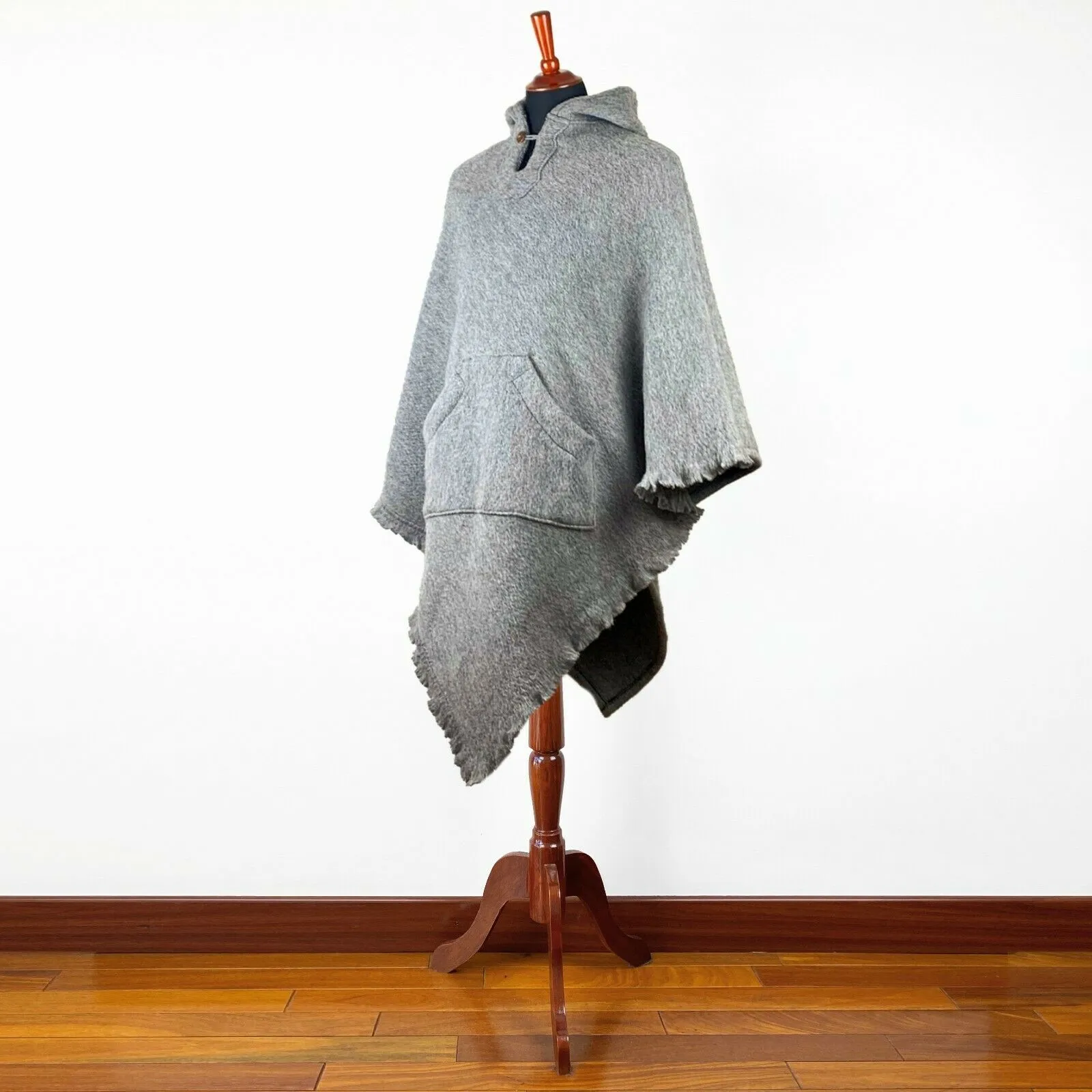 Surfers Poncho with hood and pocket llama wool - GRAY