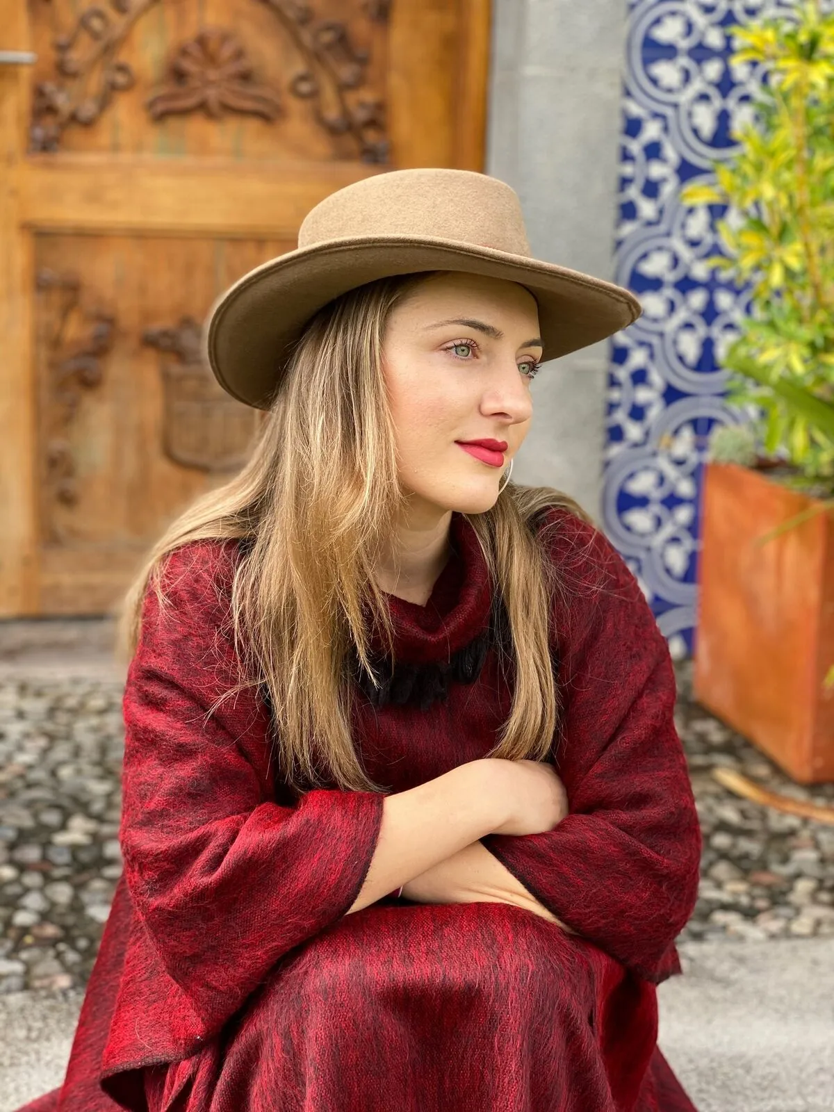 Tundayme - Lightweight Baby Alpaca Collared Poncho - Deep Red - Unisex