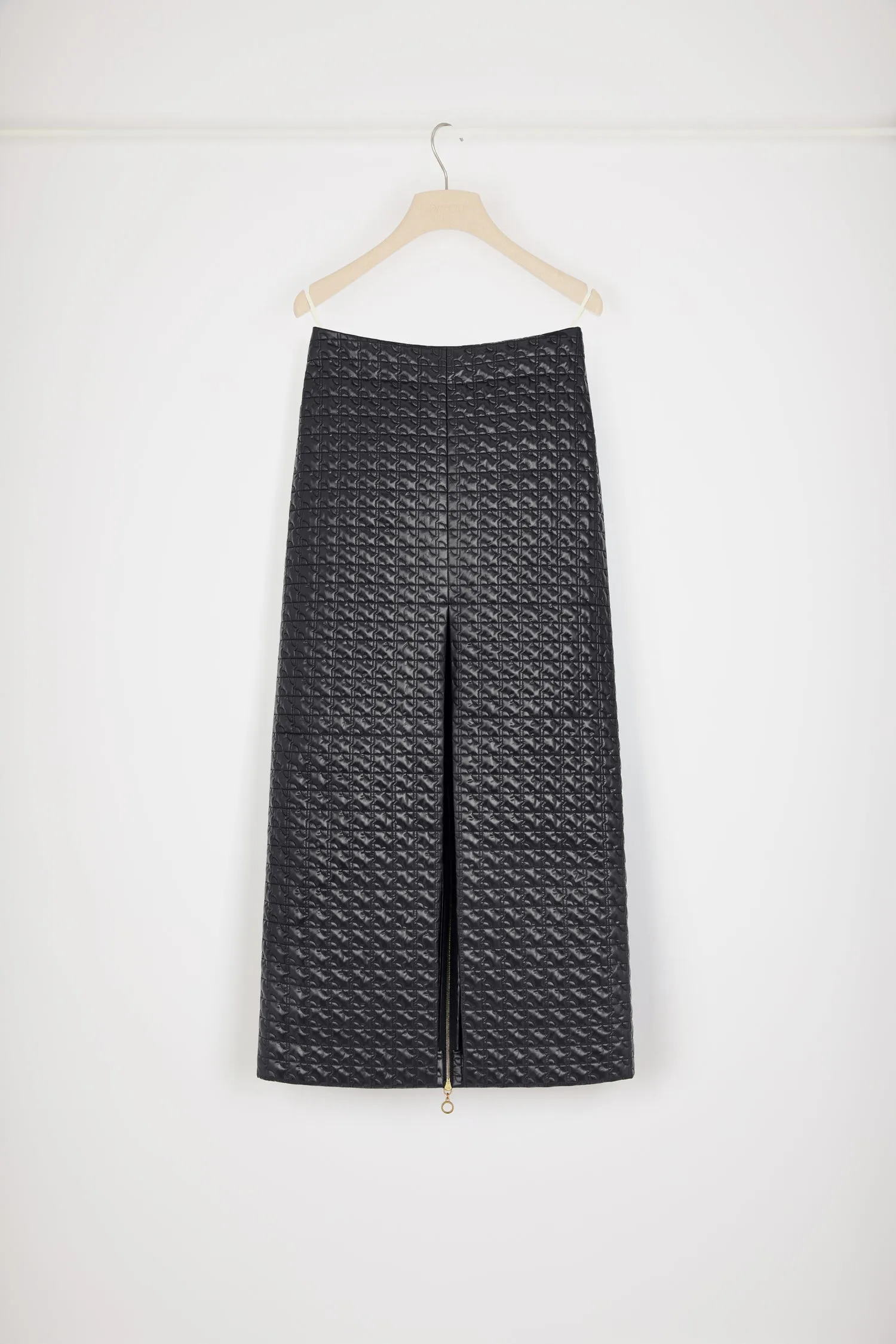 Zip-back midi pencil skirt in eco-friendly quilted nylon